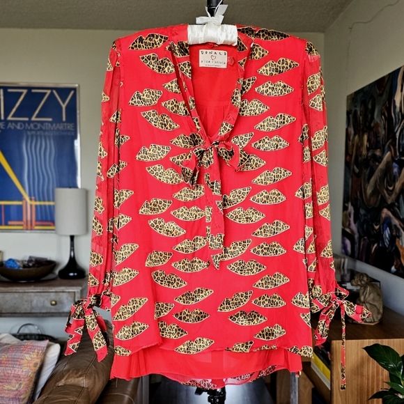 Alice + Olivia Tops - Alice + Olivia x Donald Robertson Sheila Leopard Lip Print Blouse NWOT